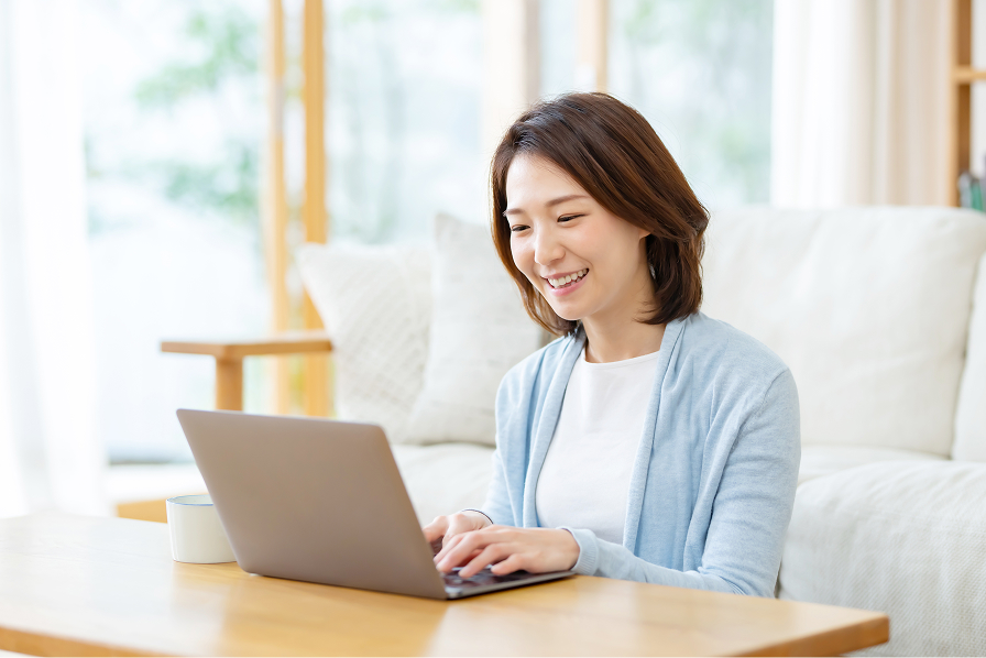 オンライン鑑定を受ける女性